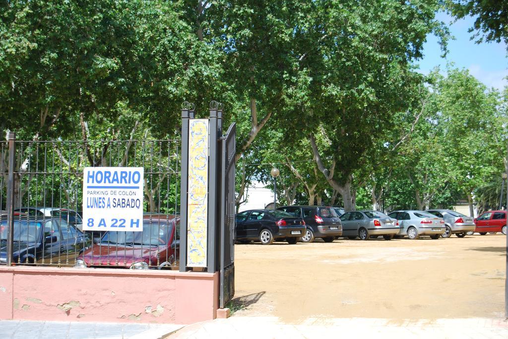 Palacio Sirvente Mieres - Parking Gratuito Andújar Zewnętrze zdjęcie