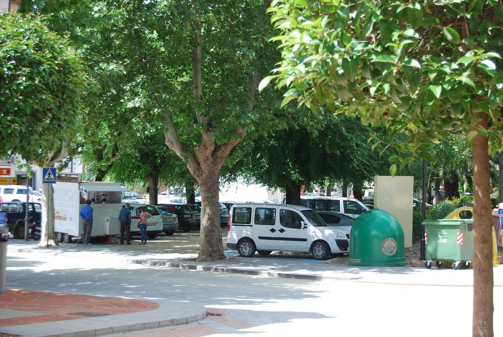 Palacio Sirvente Mieres - Parking Gratuito Andújar Zewnętrze zdjęcie